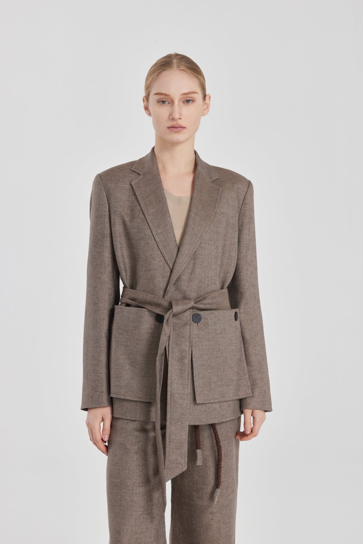 Linen Jacket with Movable Pockets