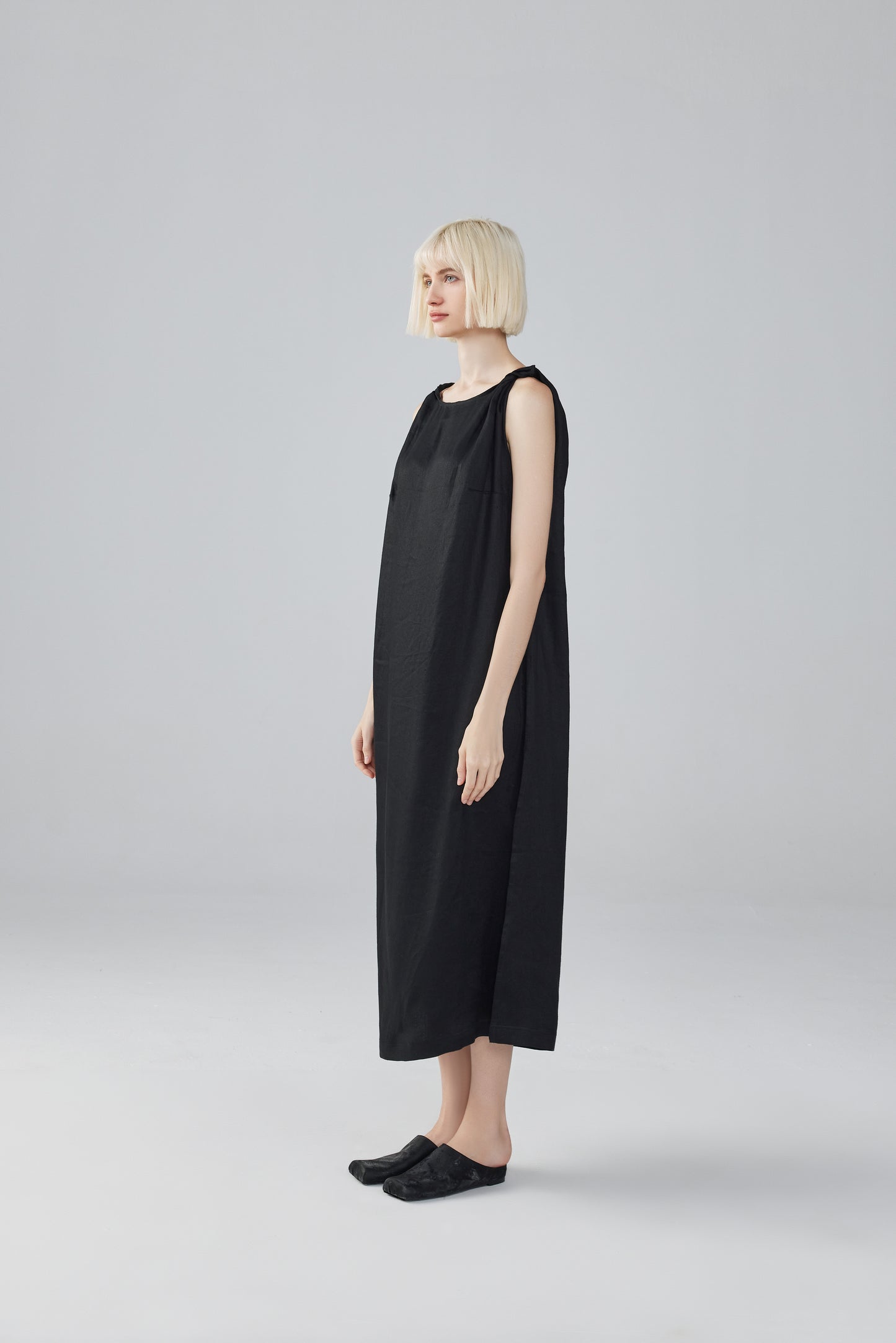 Sleeveless Linen Dress