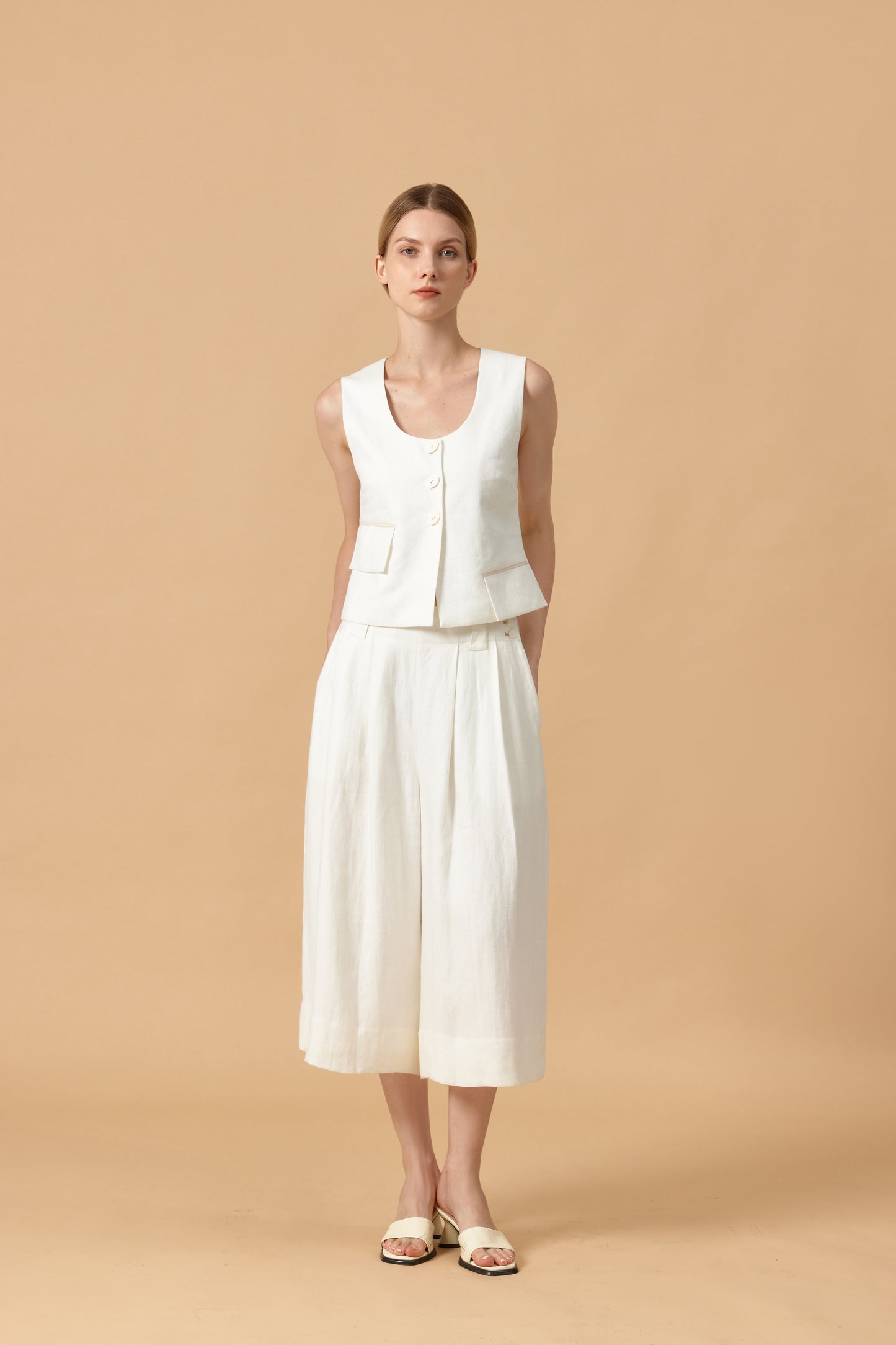 Linen vest