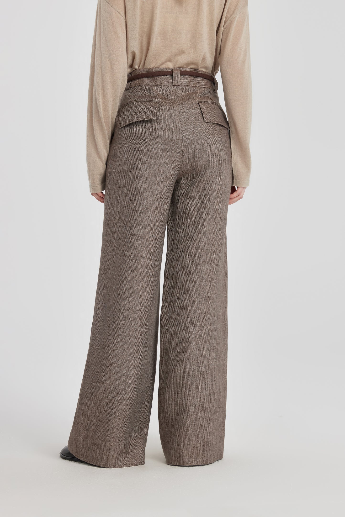 Straight-Leg Linen Trousers