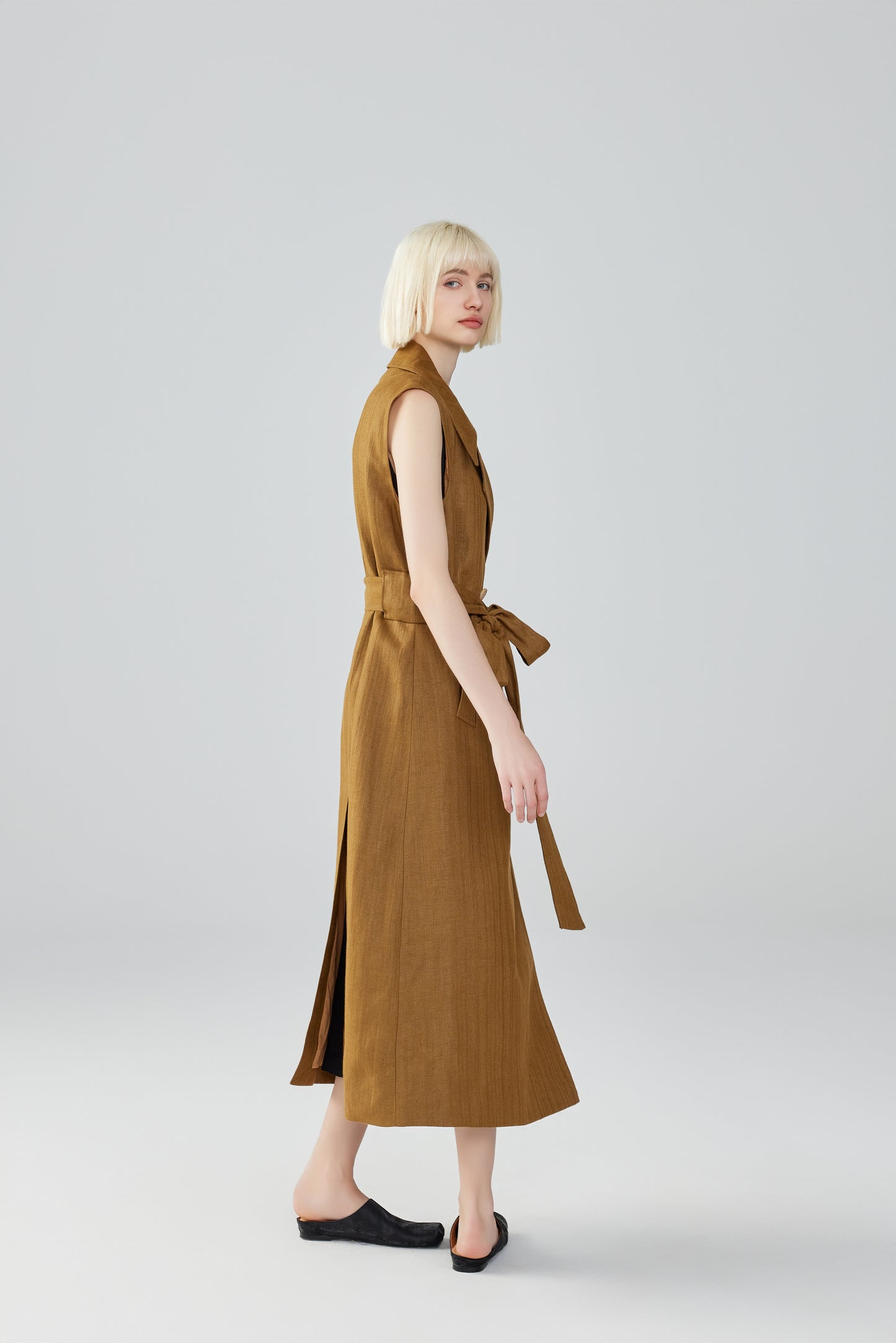 Sleeveless Linen Button-Up Dress