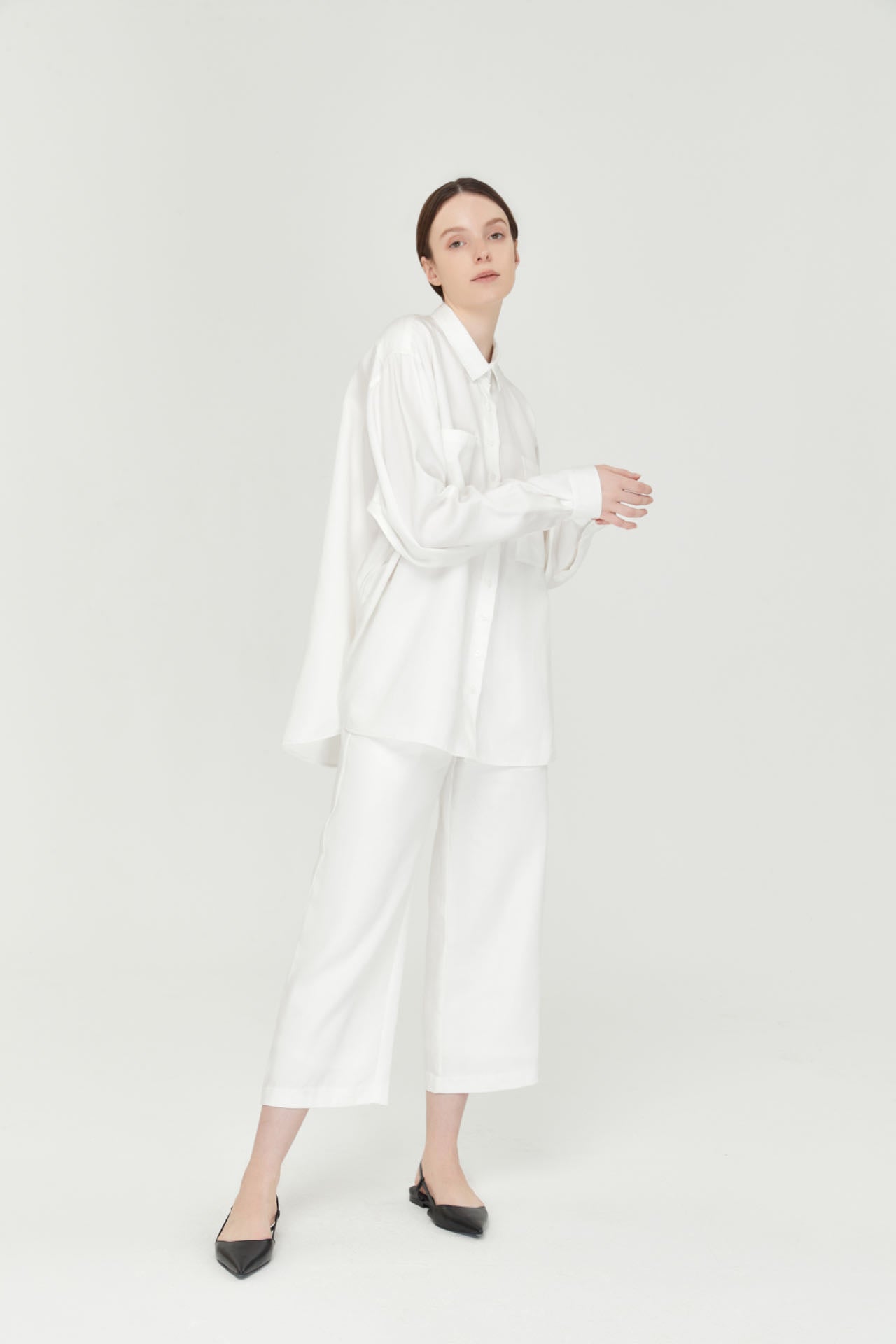 Cropped Linen Trousers