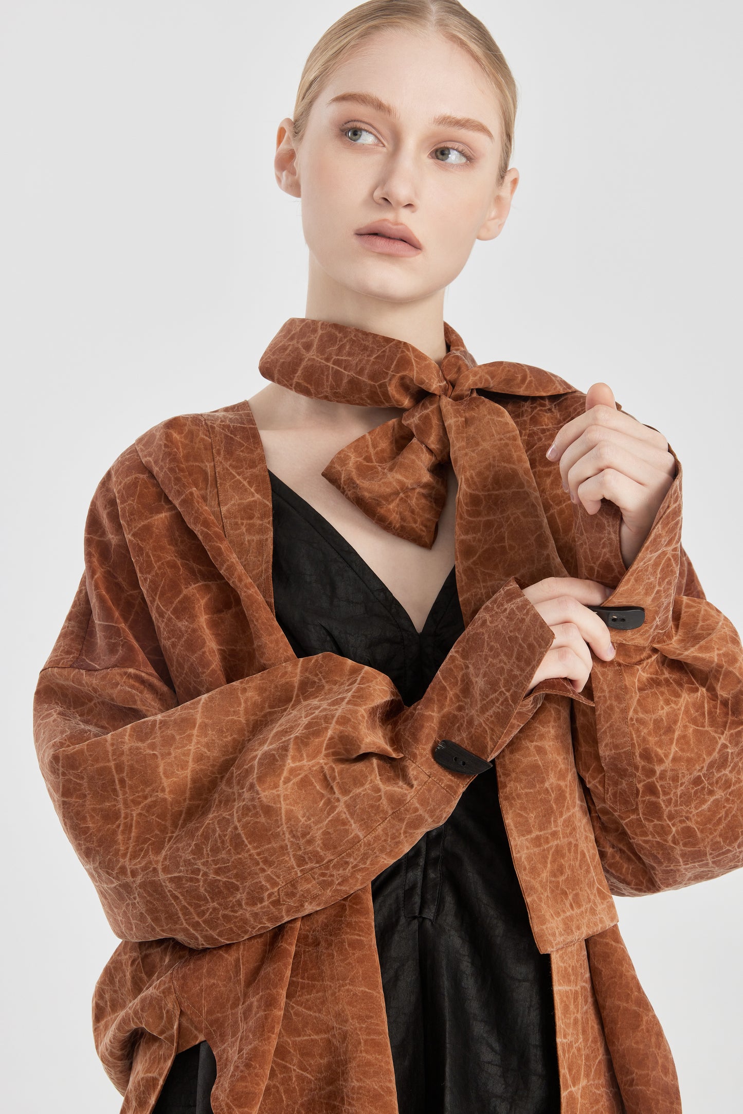 Loose-Fitting Tea Silk Shirt