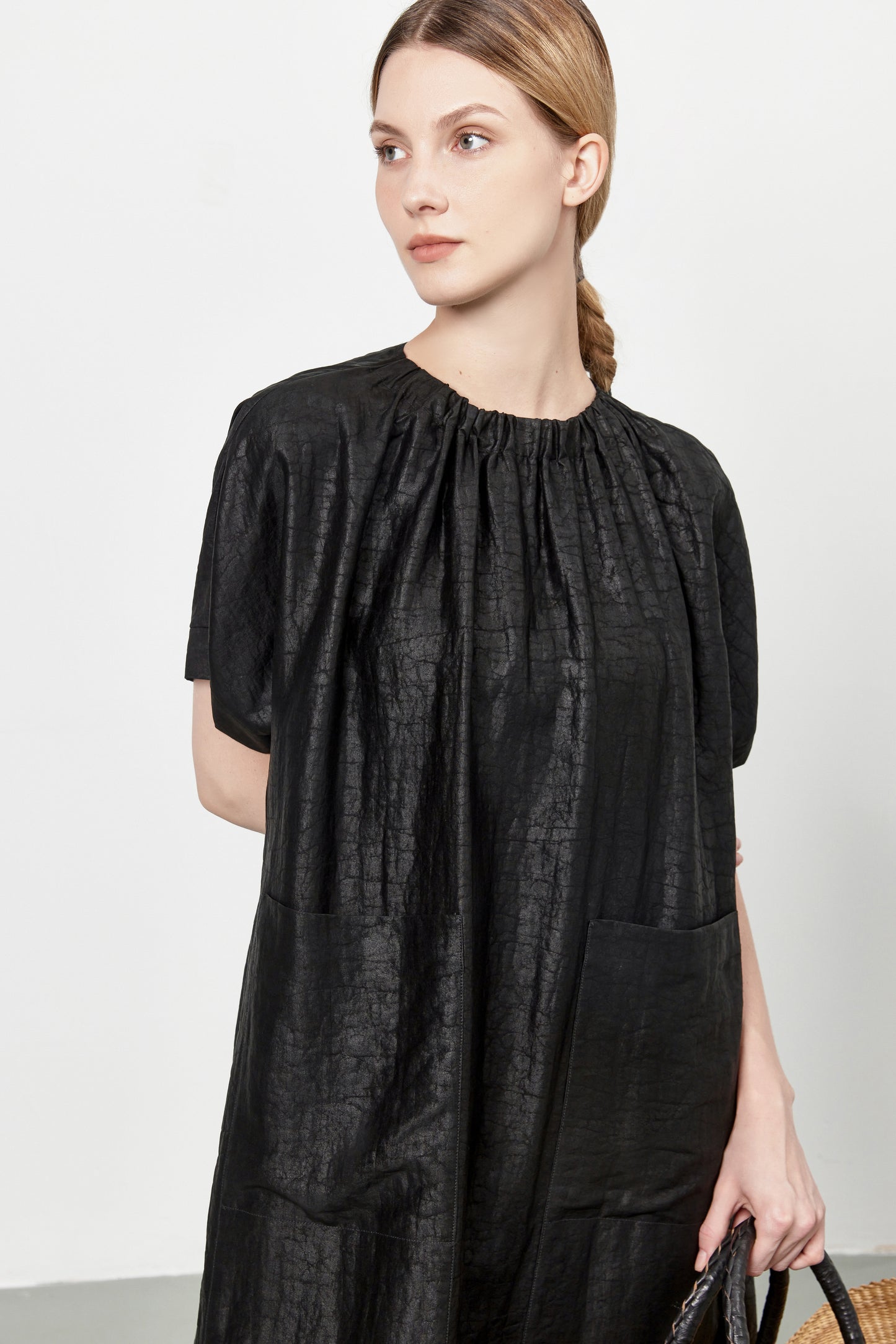 Short-Sleeved Tea Silk Dress