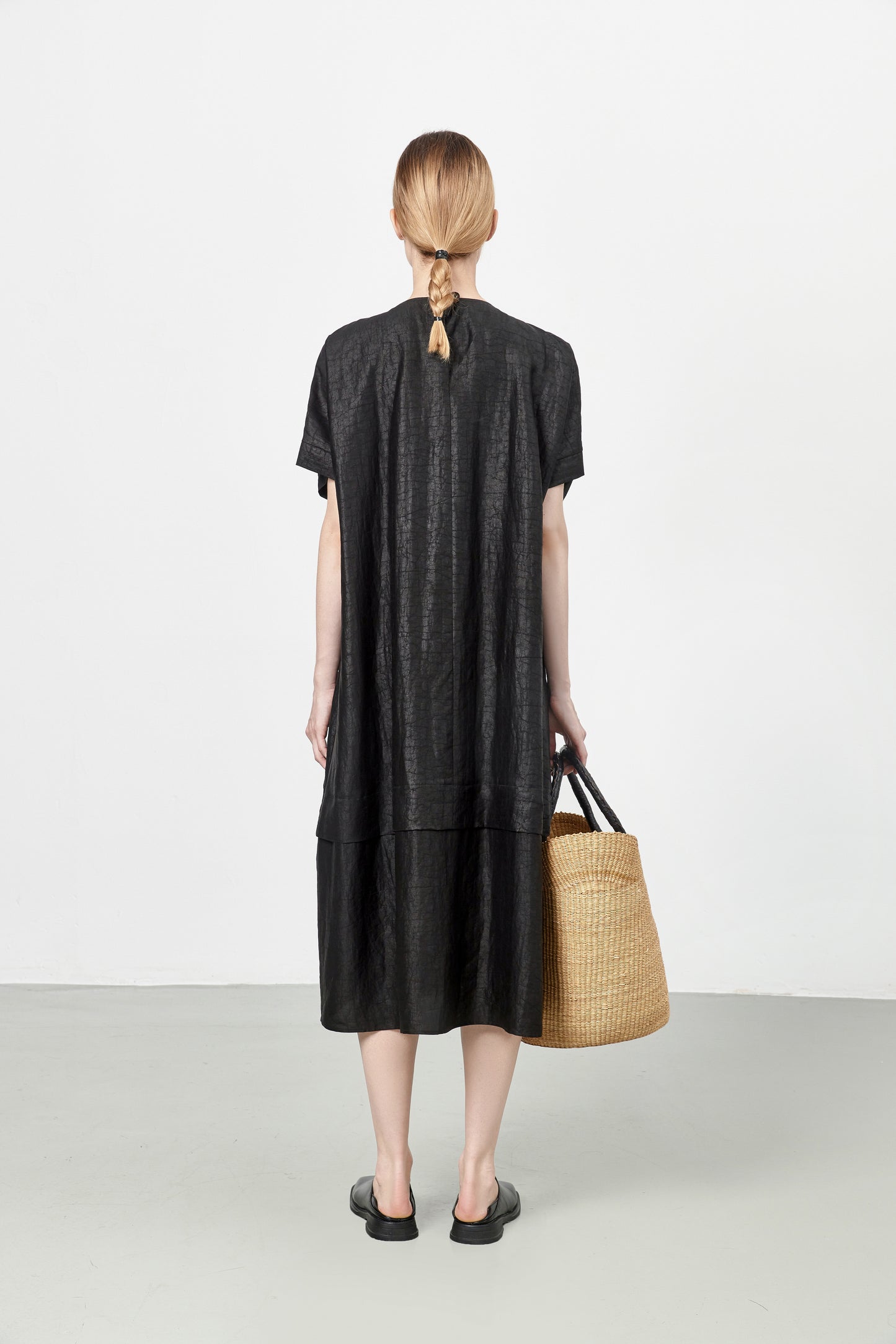 Short-Sleeved Tea Silk Dress