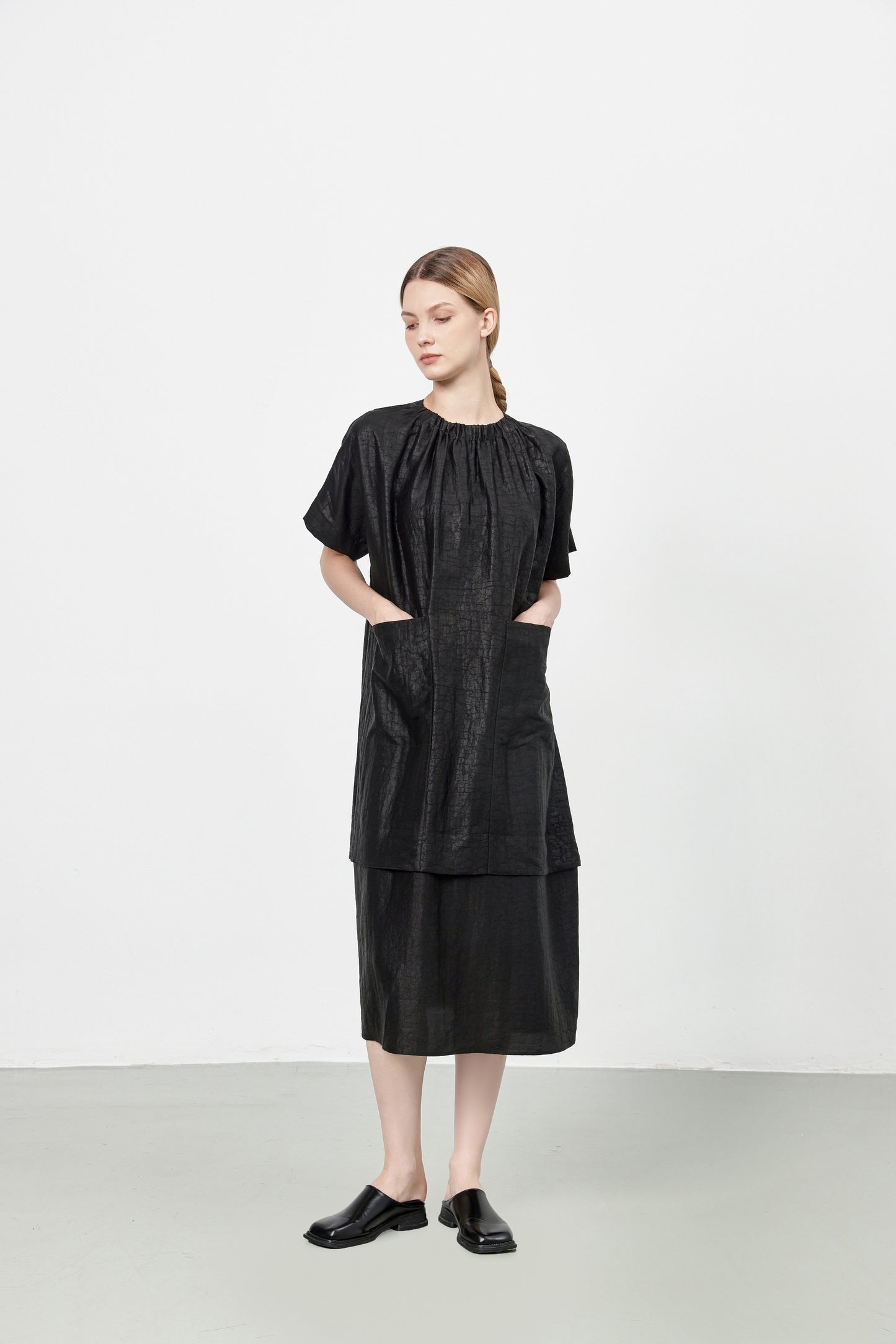 Short-Sleeved Tea Silk Dress