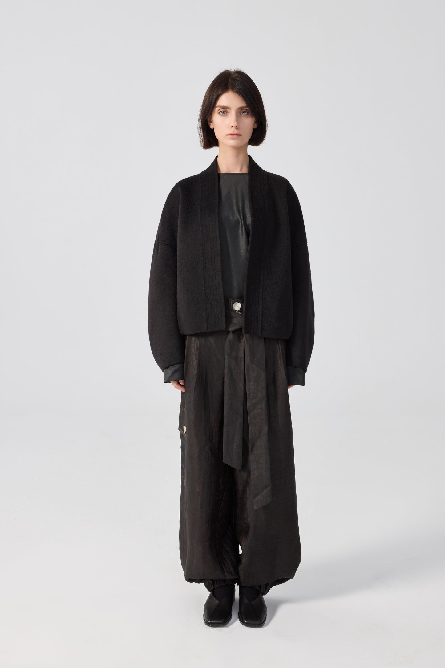 VARA CASHMERE CARDIGAN-BLACK